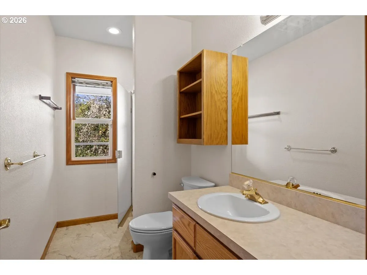 Bathroom-Lower