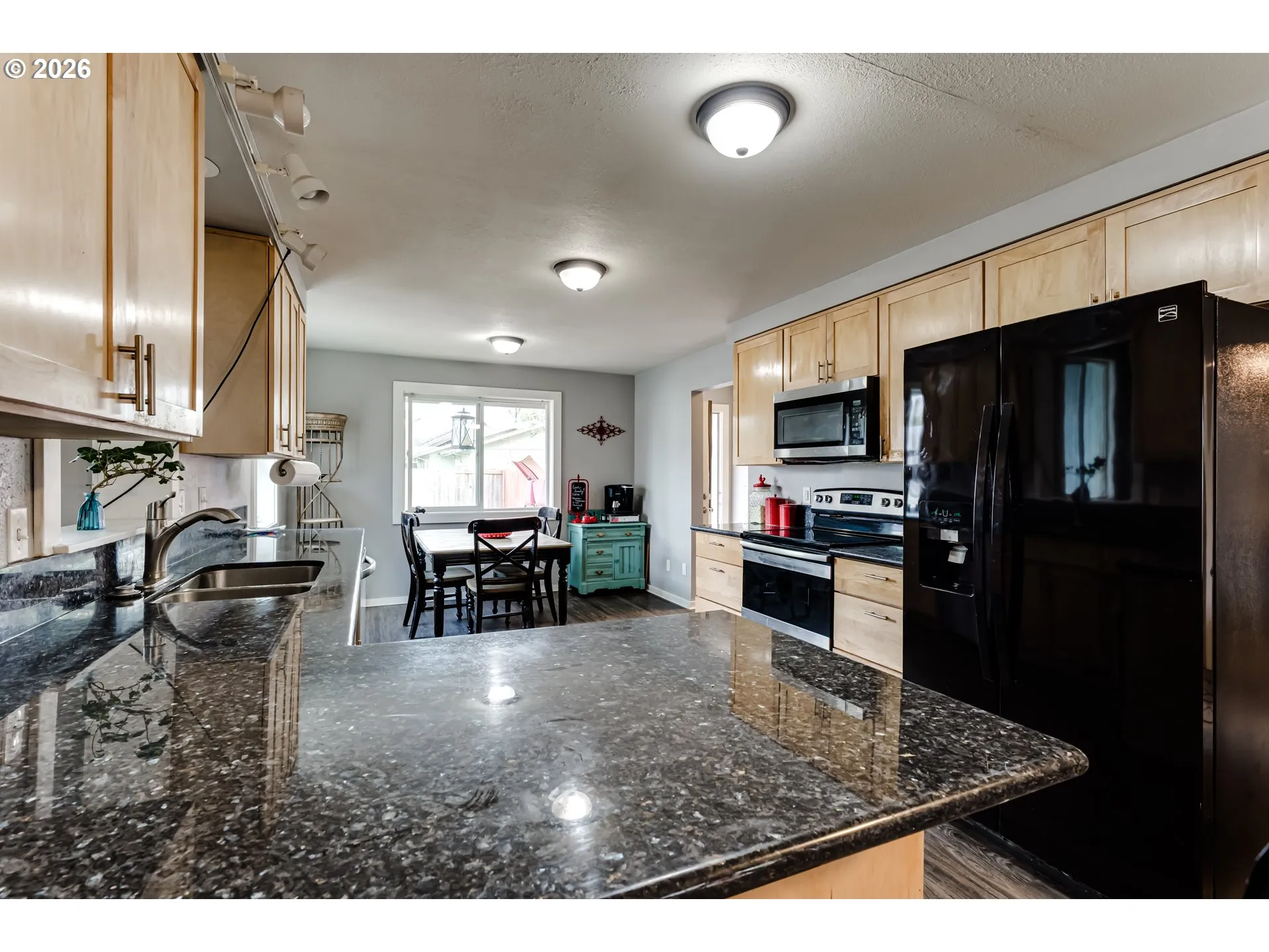Kitchen-Eating Area