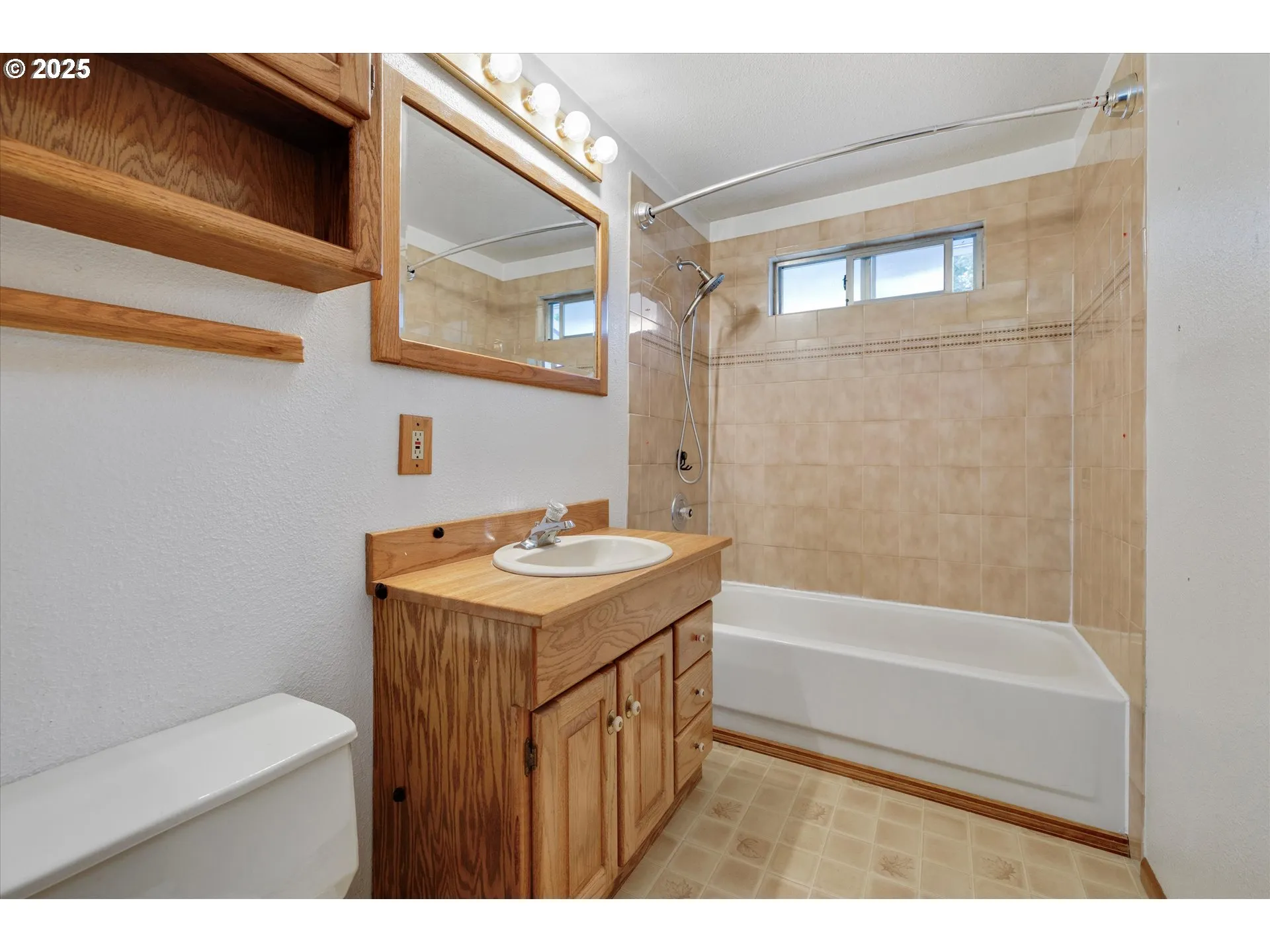 Bathroom-Hall