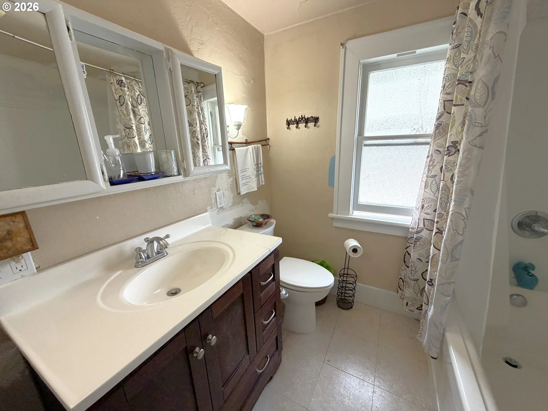 Bathroom-Upper