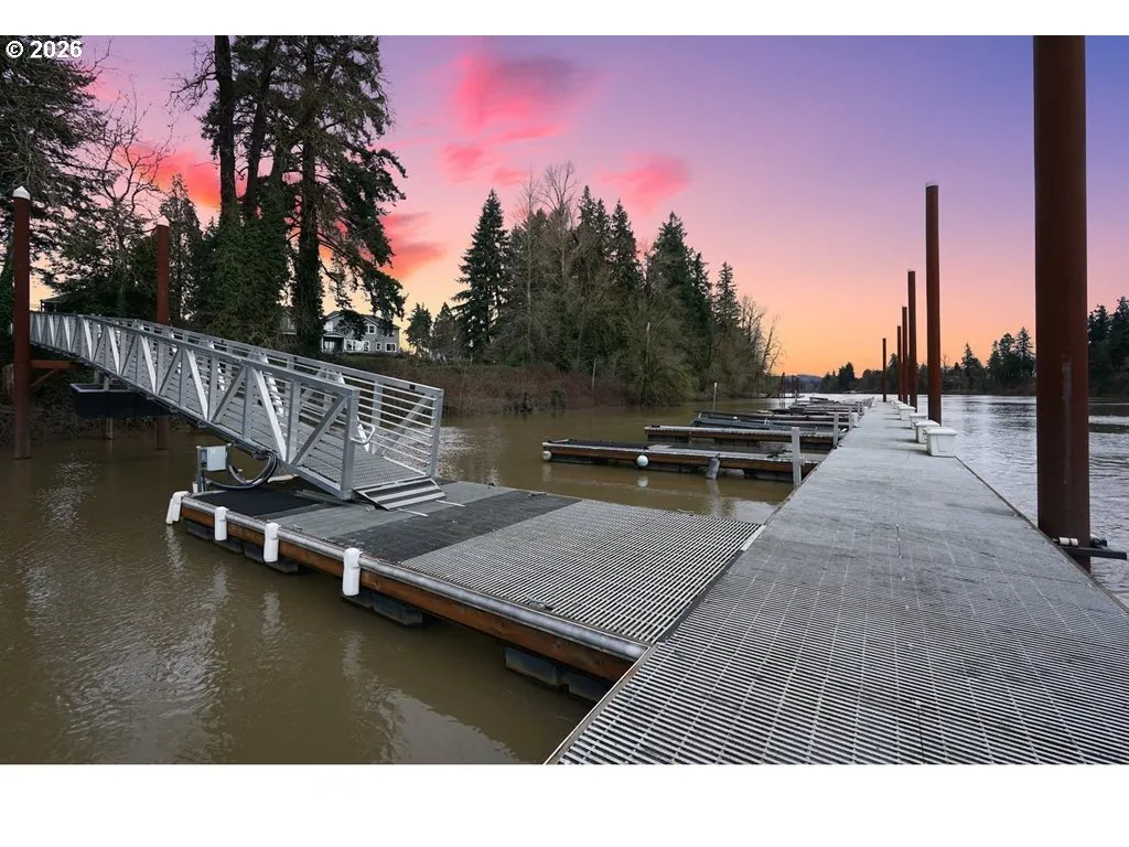 Dock