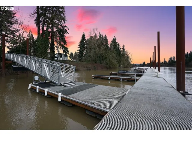 Dock