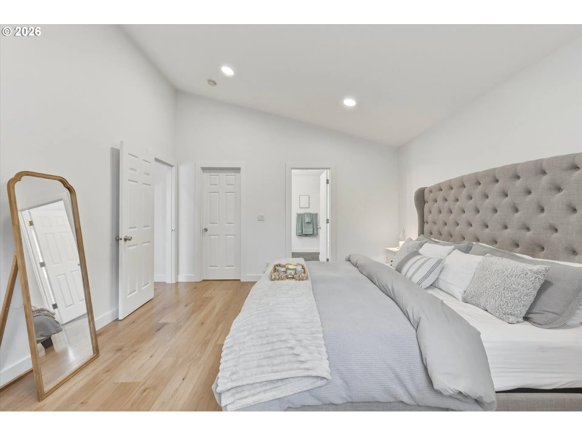 Bedroom, Primary