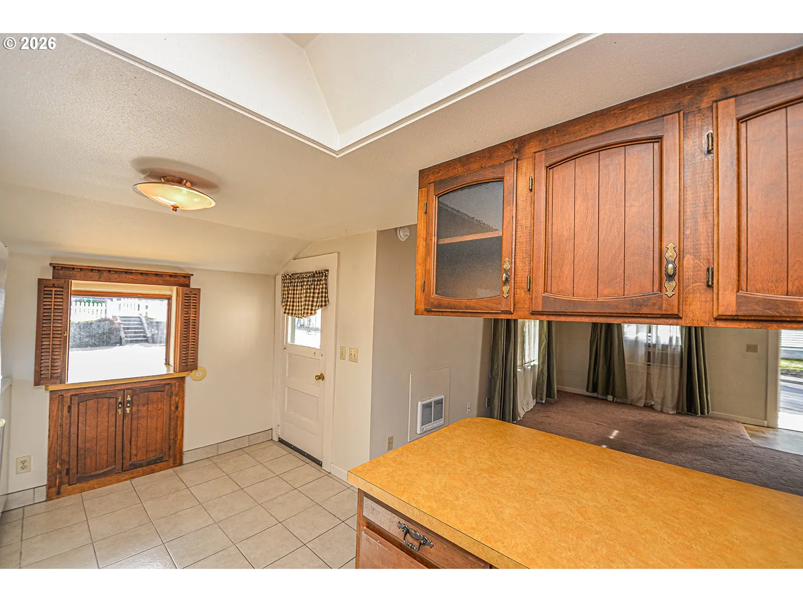 Kitchen-Eating Area