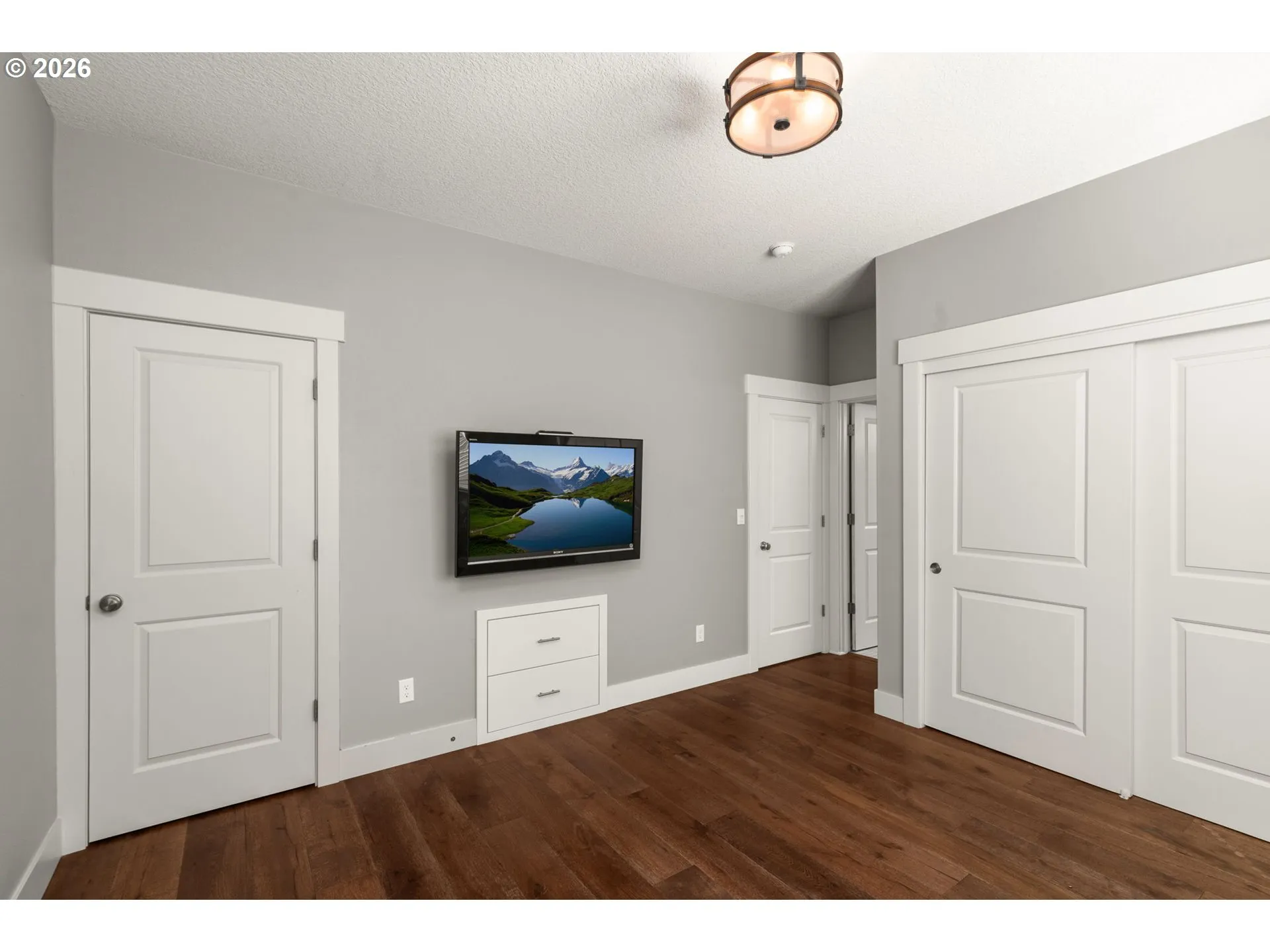 Primary Bedroom-Main