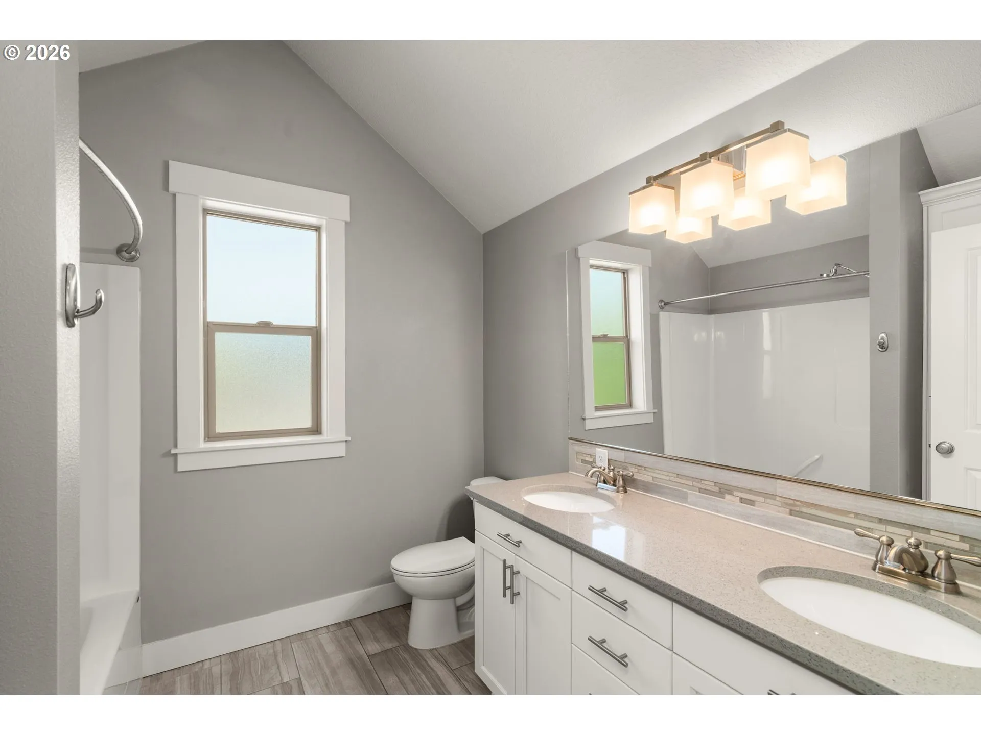 Bathroom-Upper