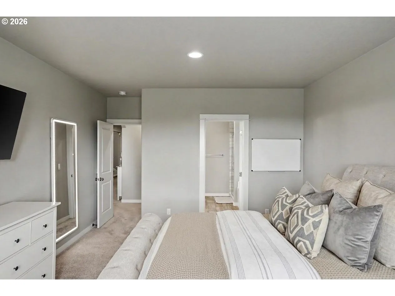 Bedroom, Primary-Main