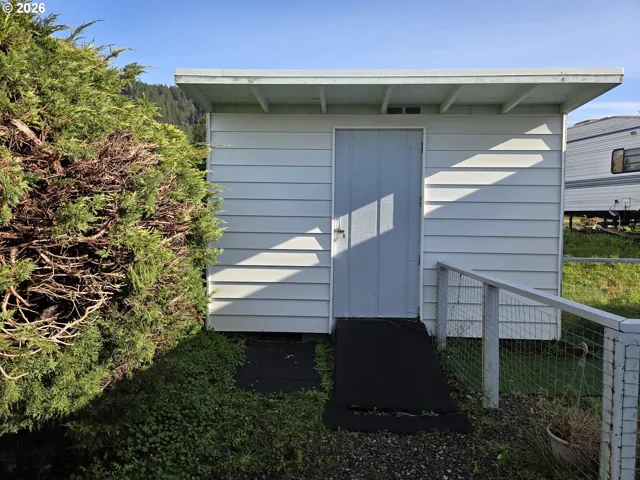 Shed