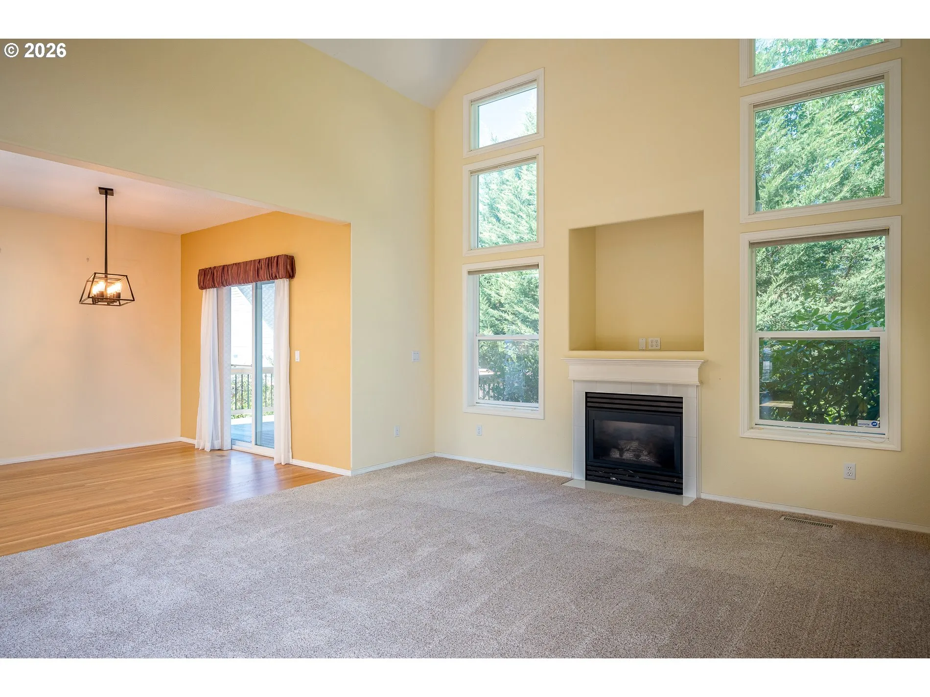 Living Room/Dining Room