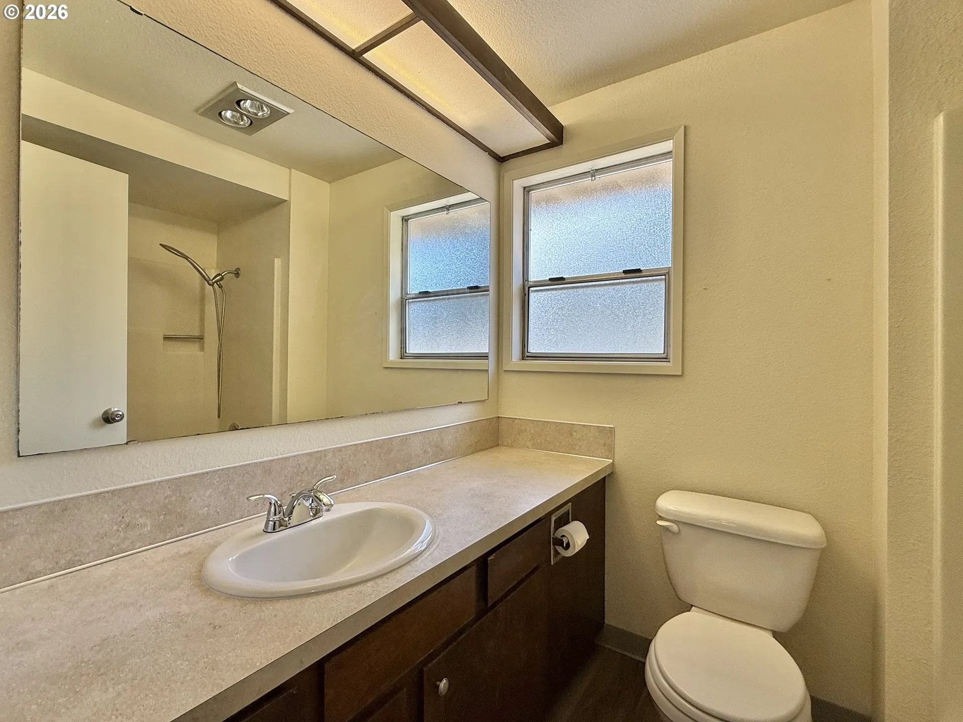 Bathroom-Upper