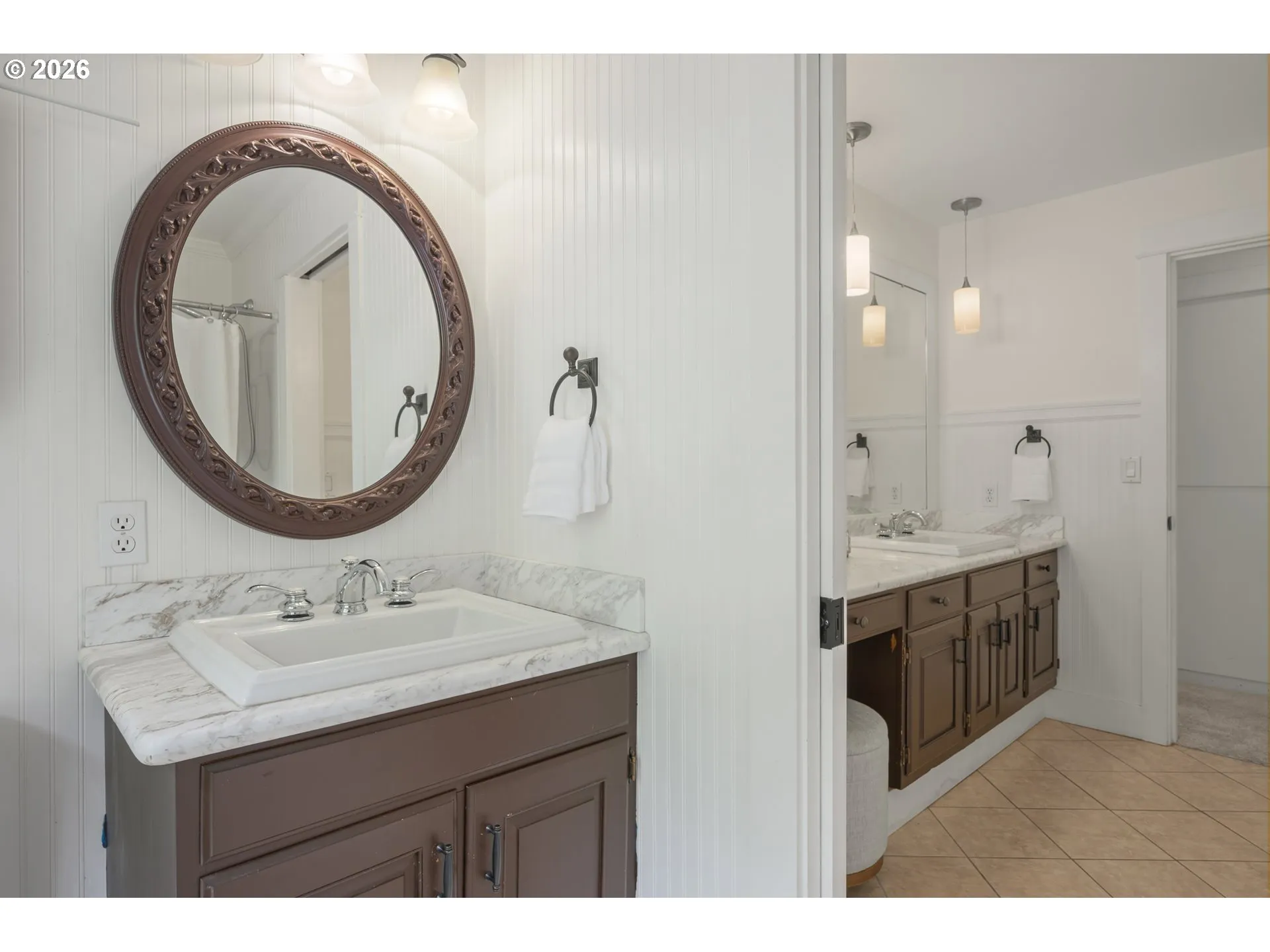 Bathroom-Upper