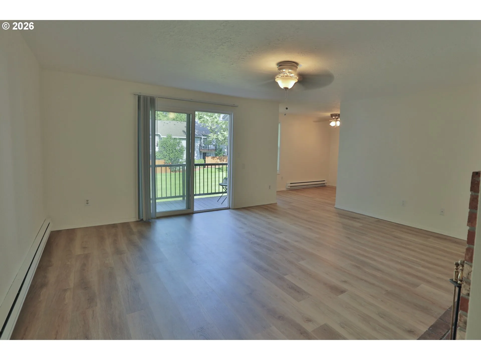 Living Room-Ceiling Fan