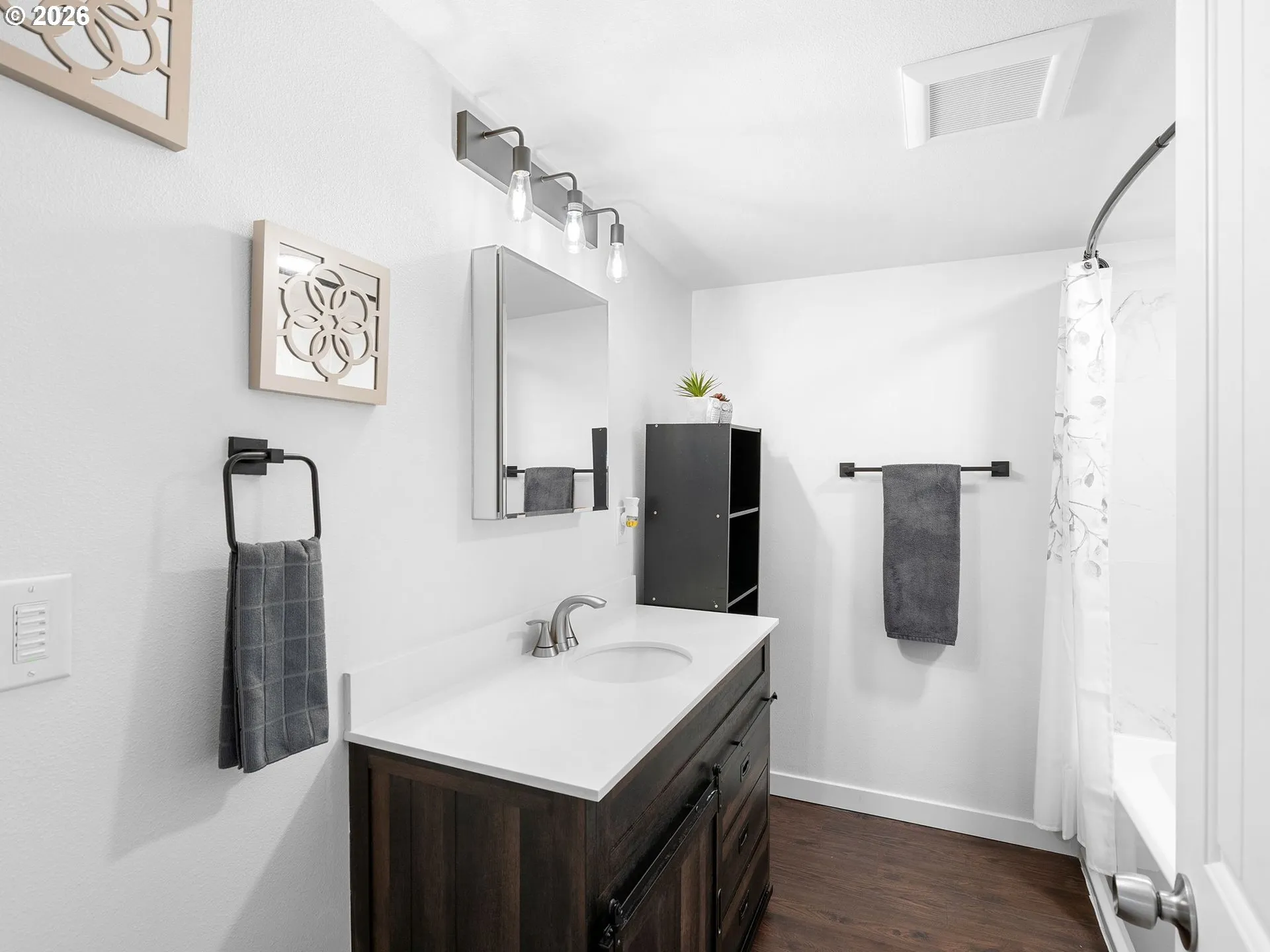 Bathroom-Upper