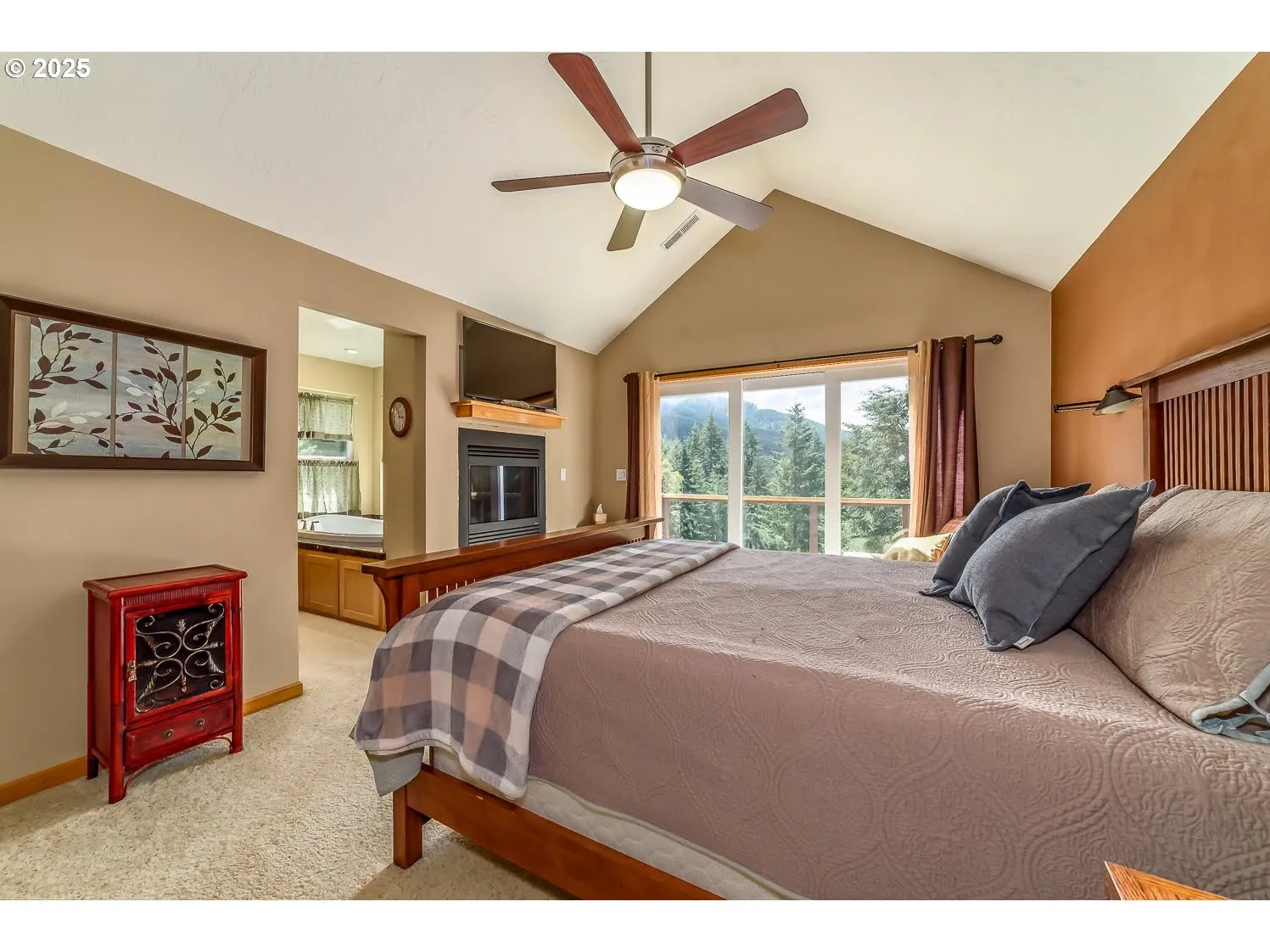 Owner's Suite Bedroom-Upper