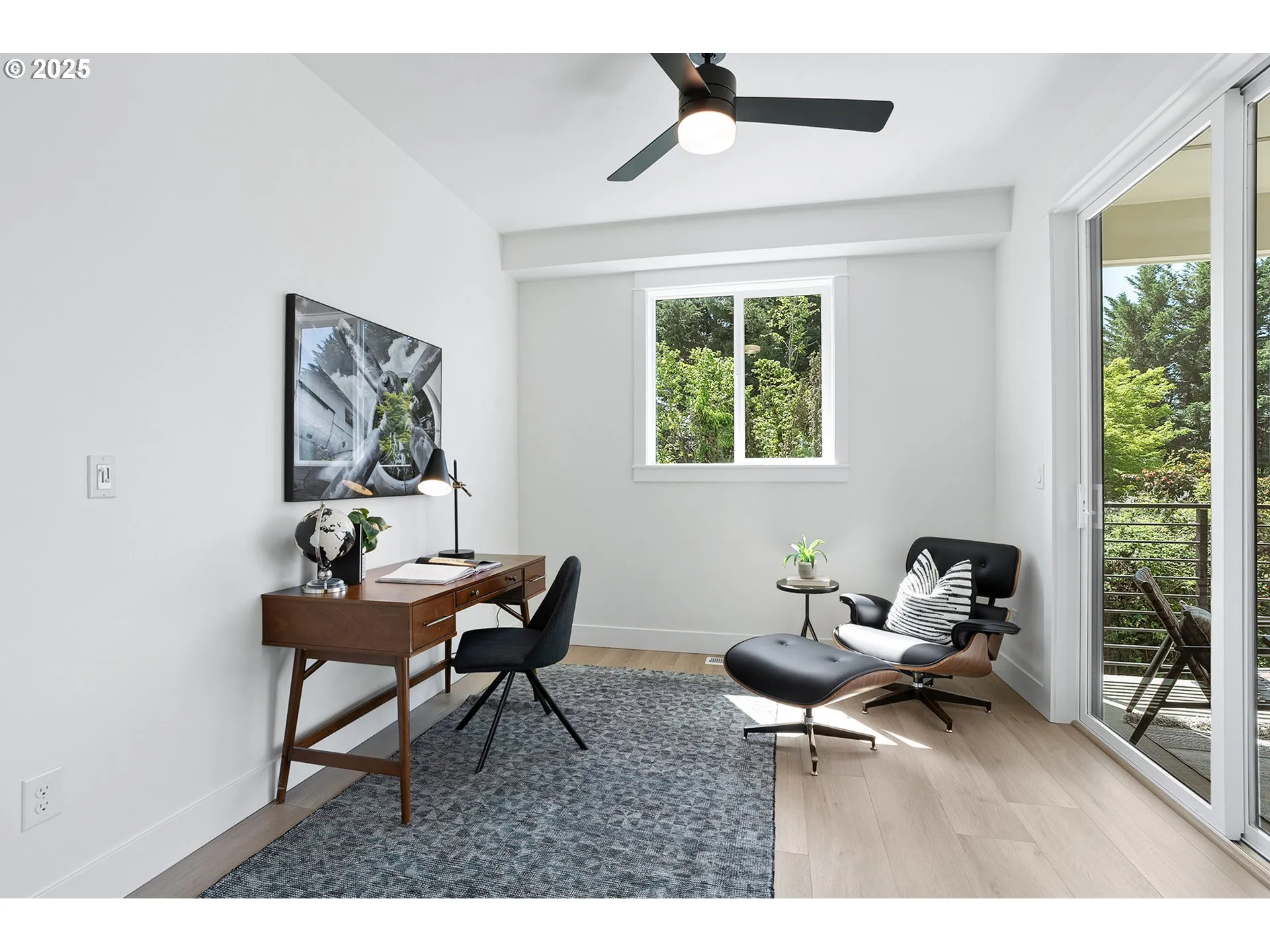 Den/Office-Ceiling Fan