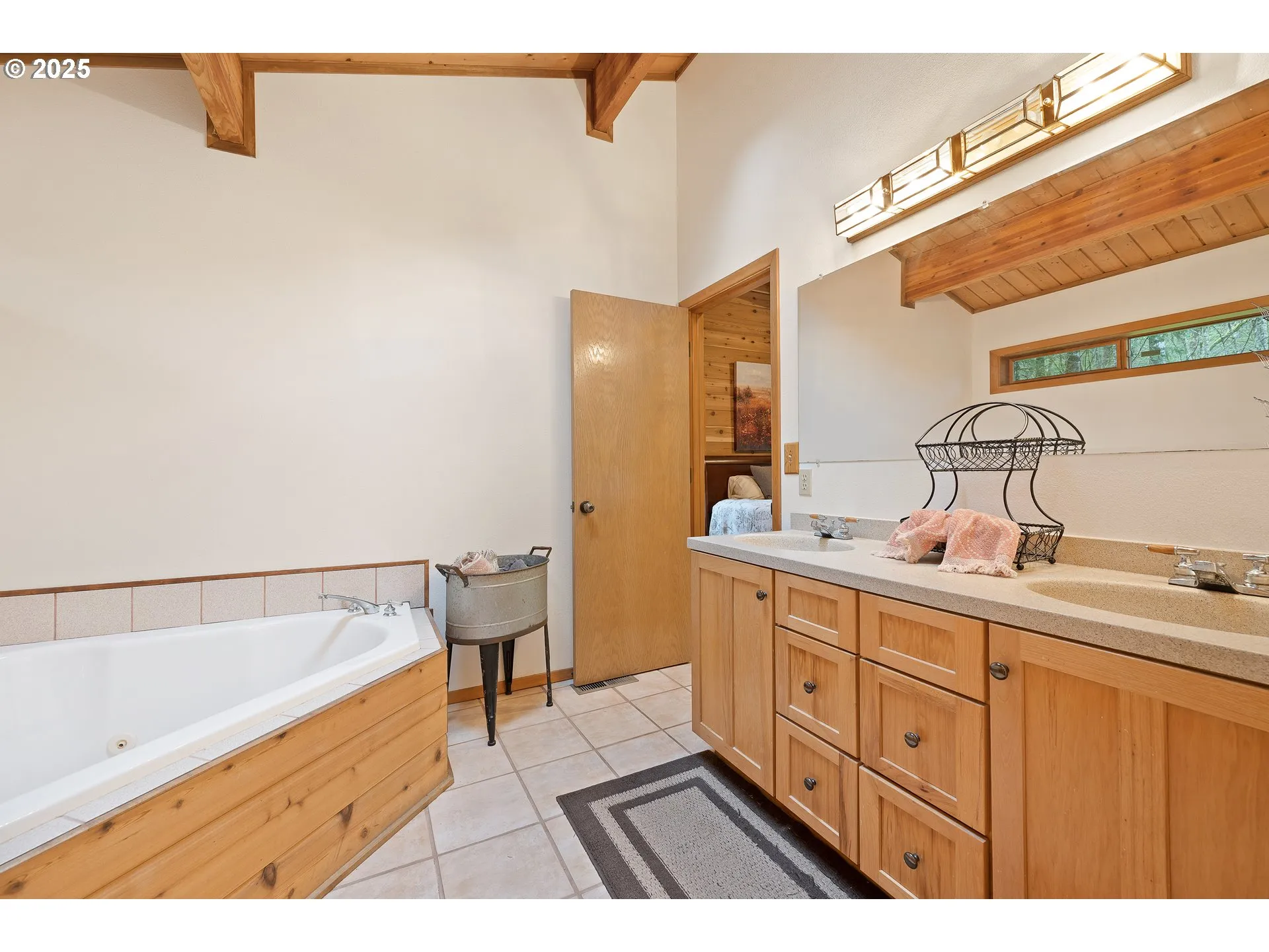 Bathroom, Attached