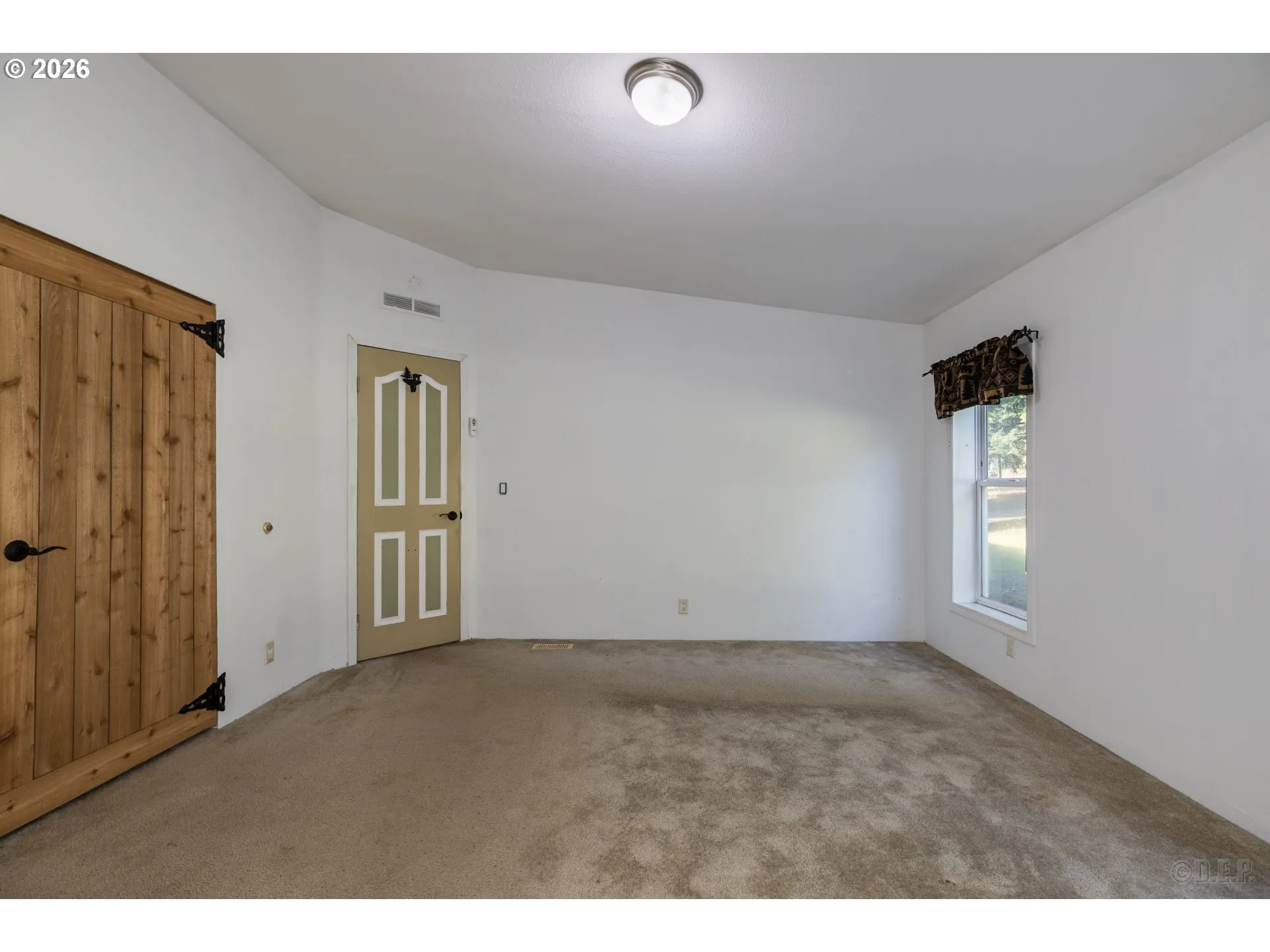 Bedroom, Primary