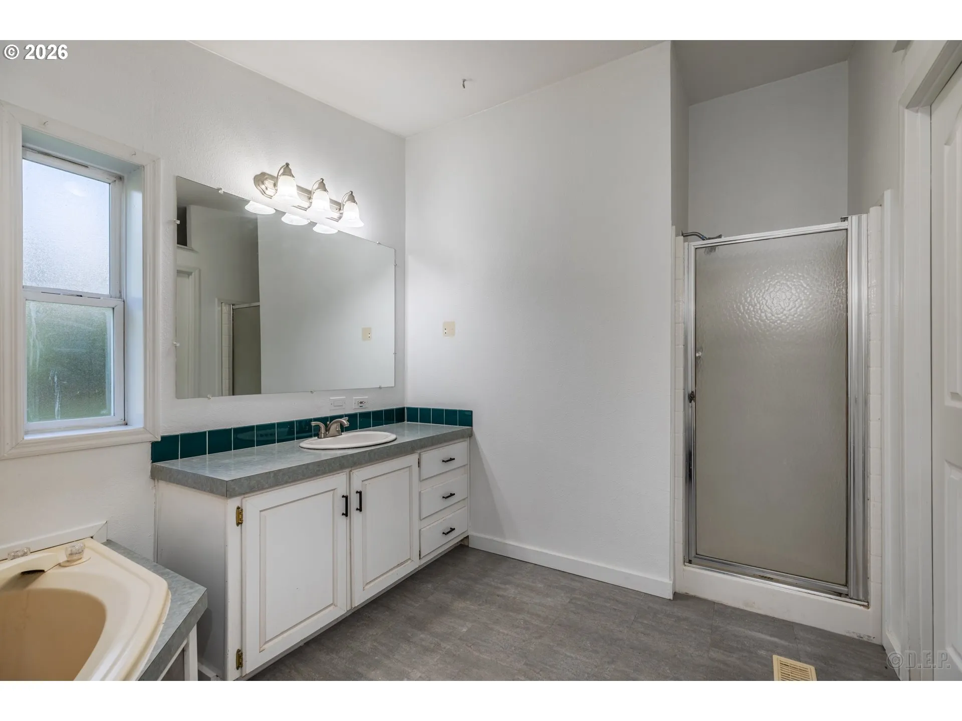 Bathroom, Attached