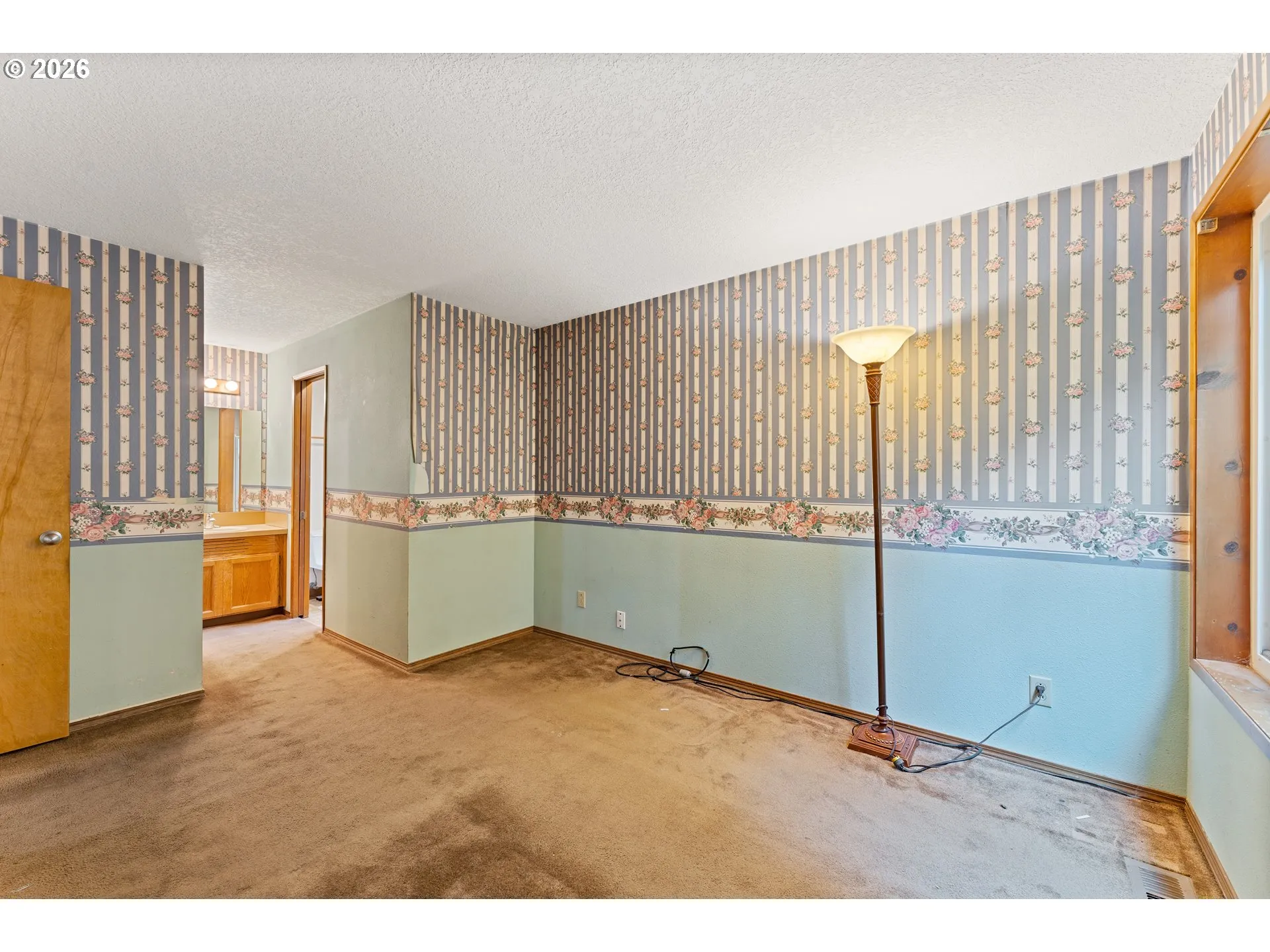 Bedroom, Primary