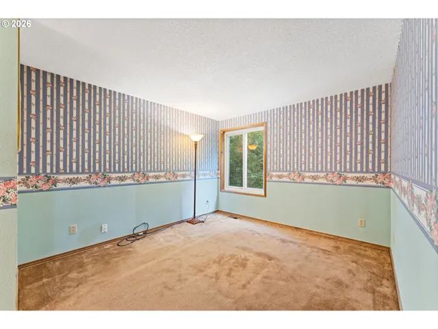 Bedroom, Primary