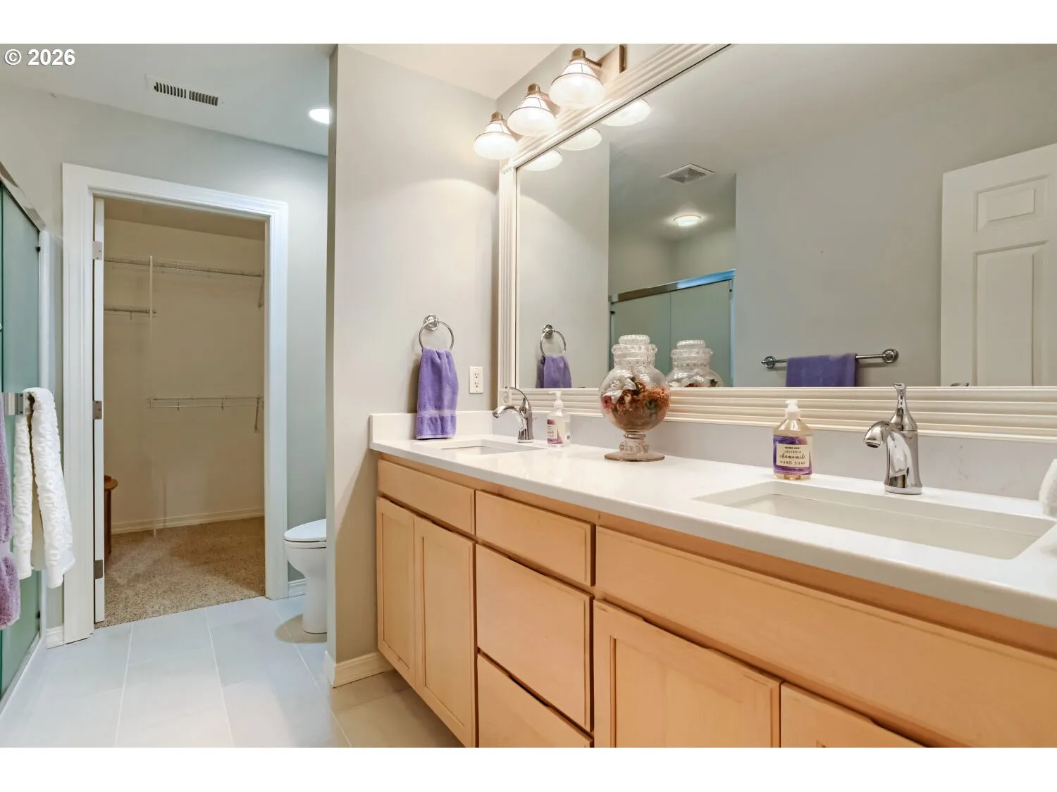 Bathroom, Attached-Walk-In Closet