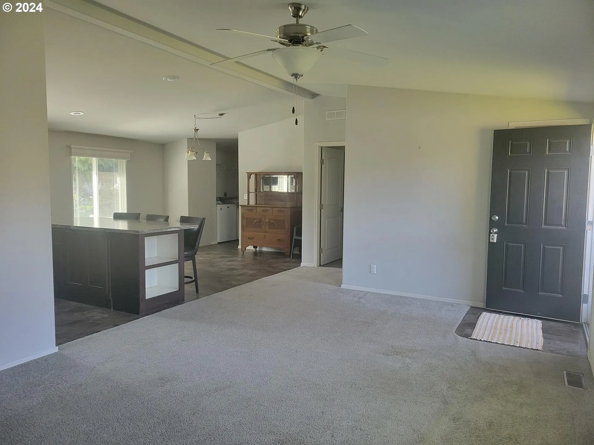 Living Room-Ceiling Fan