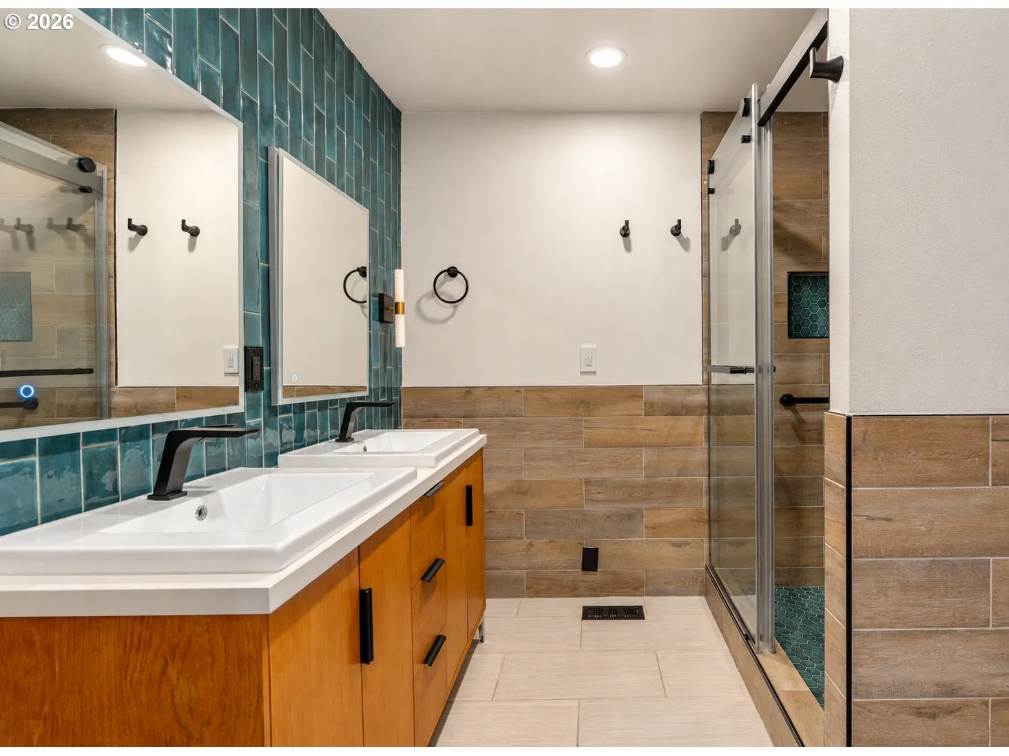 Primary Bedroom-Attached Bathroom