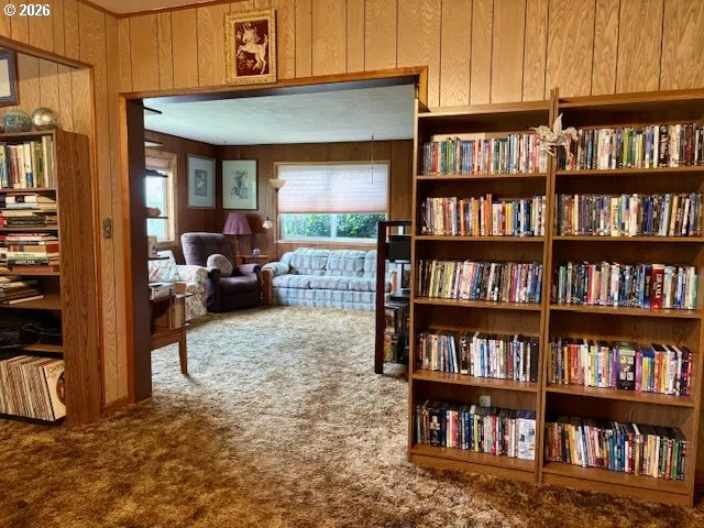 Dining Room-Built-In Cabinets