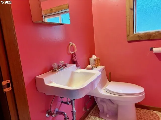 Bathroom-Upper