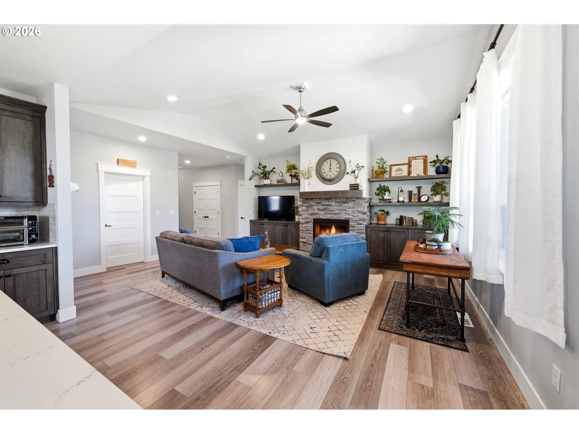 Living Room-Ceiling Fan