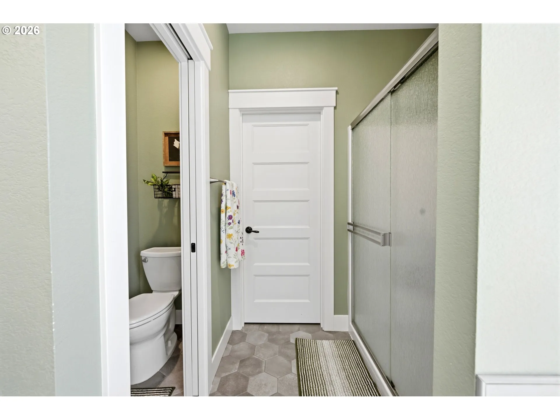 Bathroom-Walk in Shower