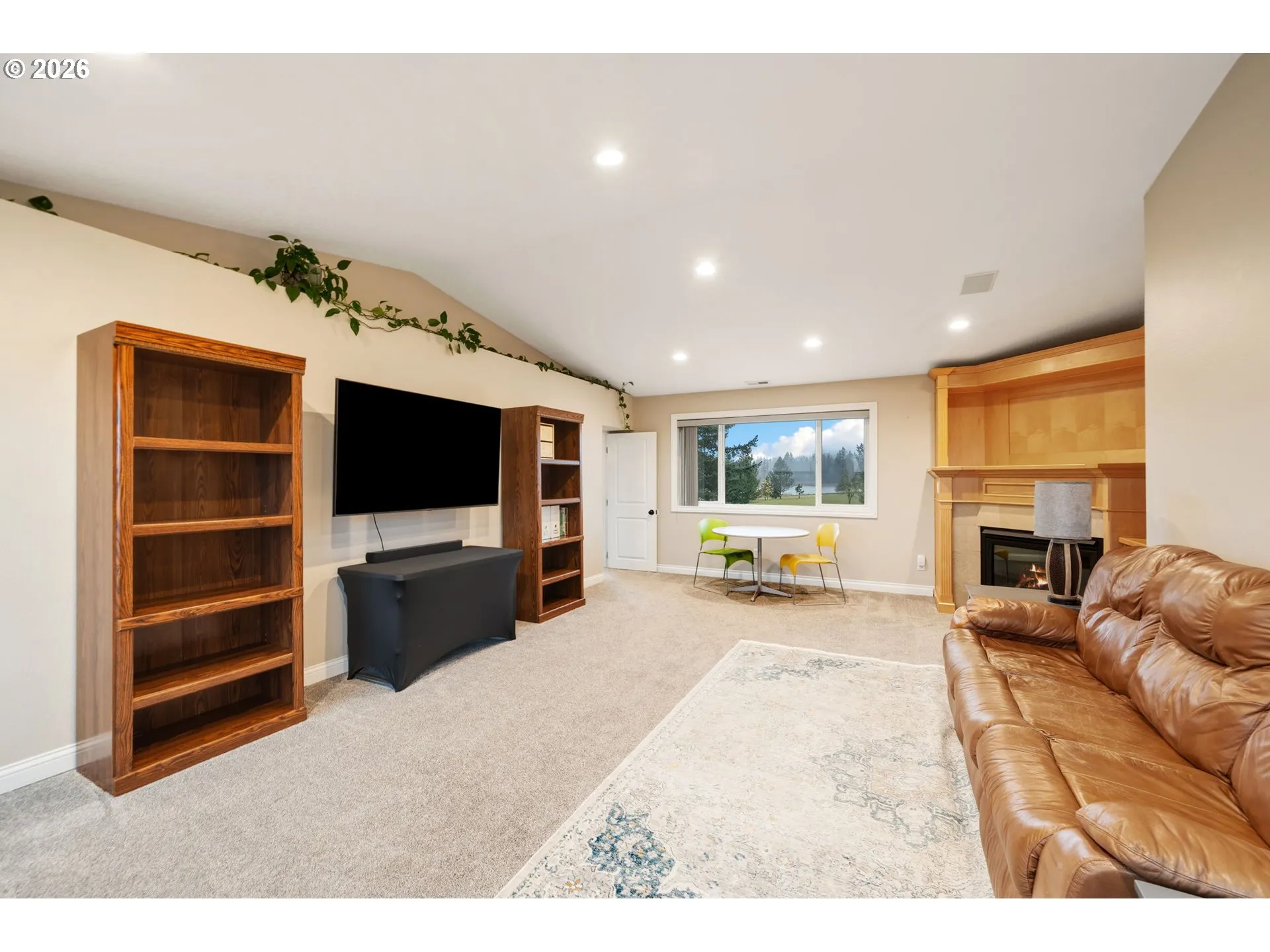 Bonus Room-Upper