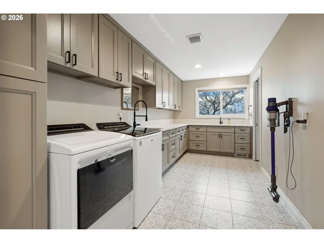 Laundry-Main