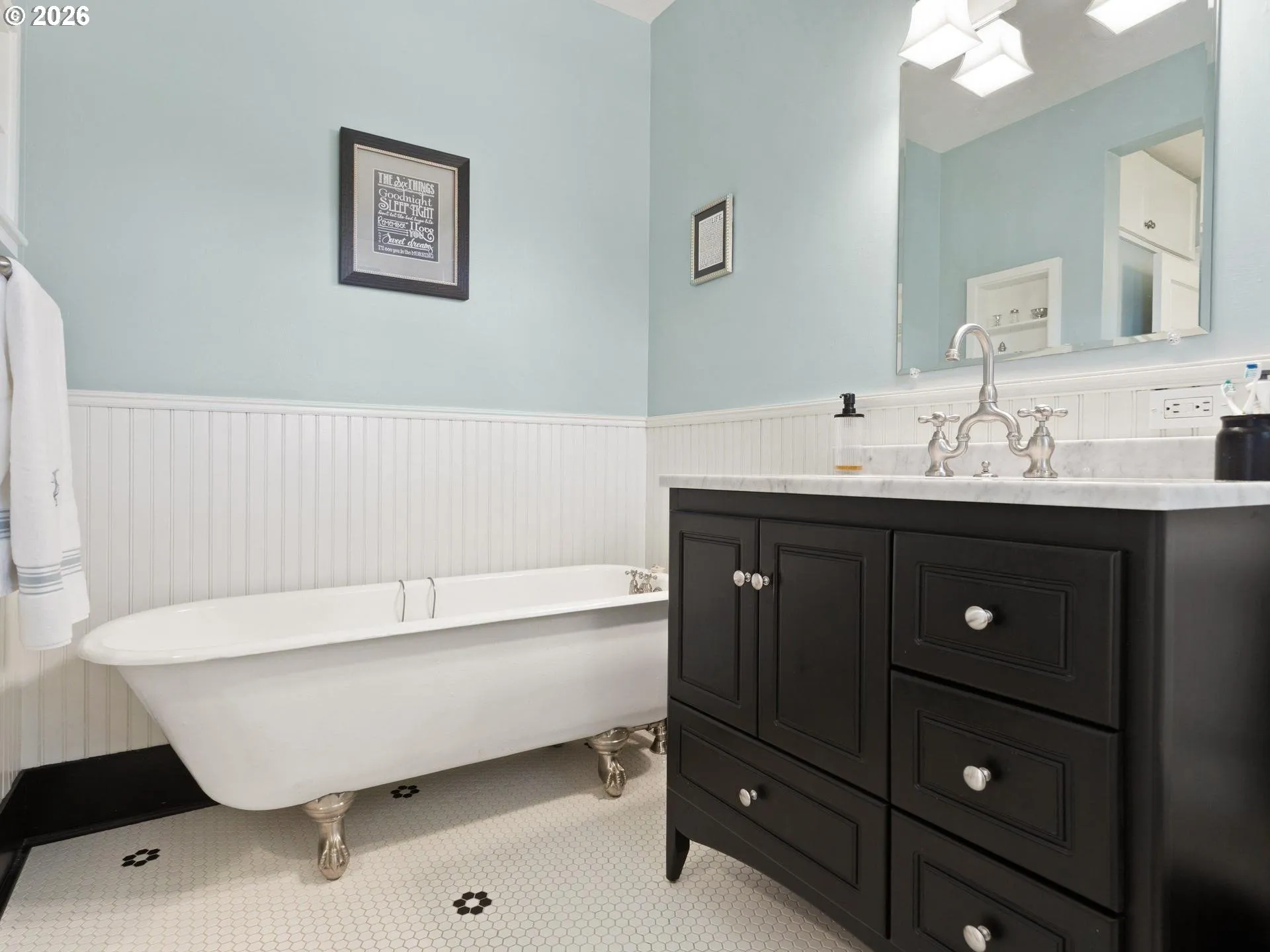 Bathroom-Upper
