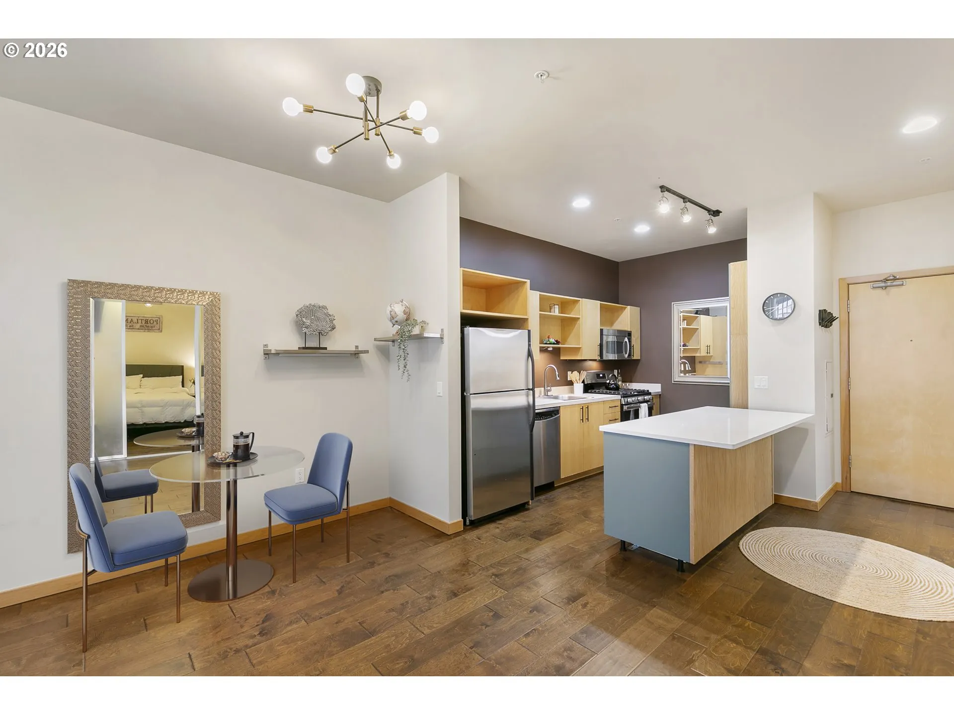 Kitchen-Eating Area