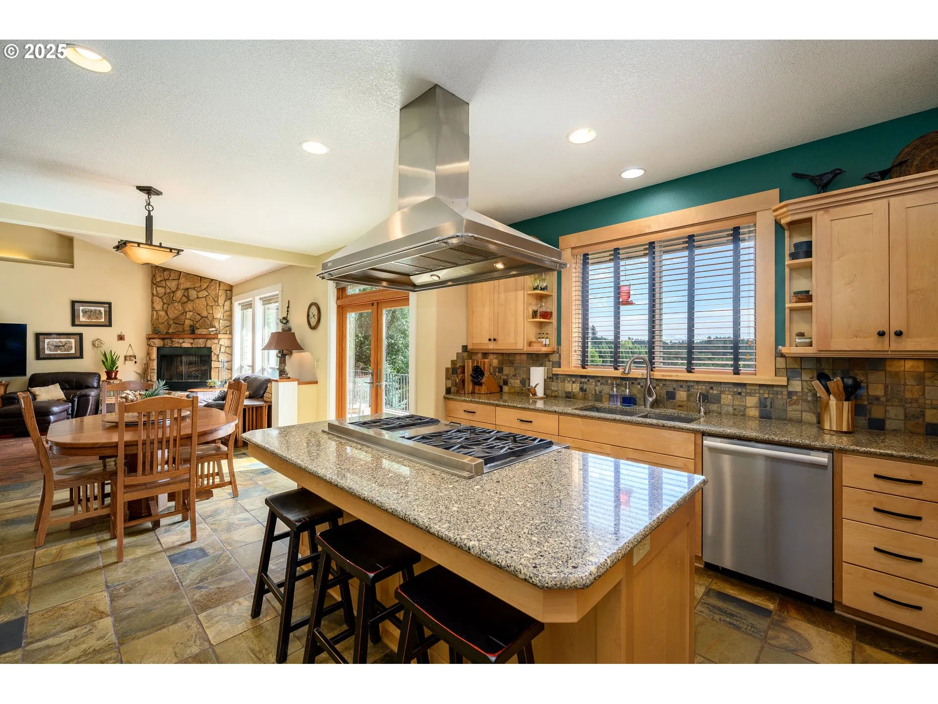 Kitchen-Island