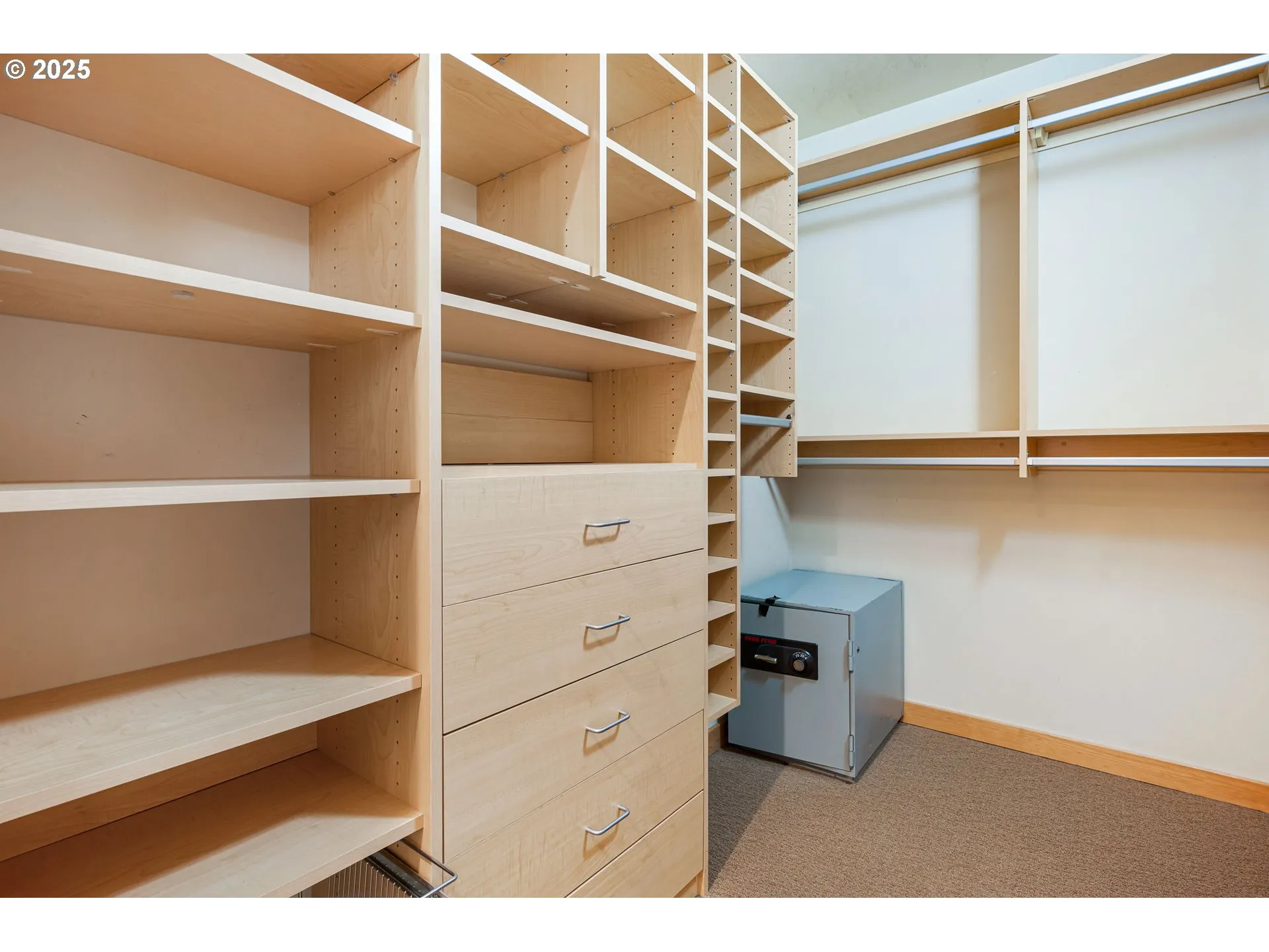 Bedroom, Primary-Walk-In Closet