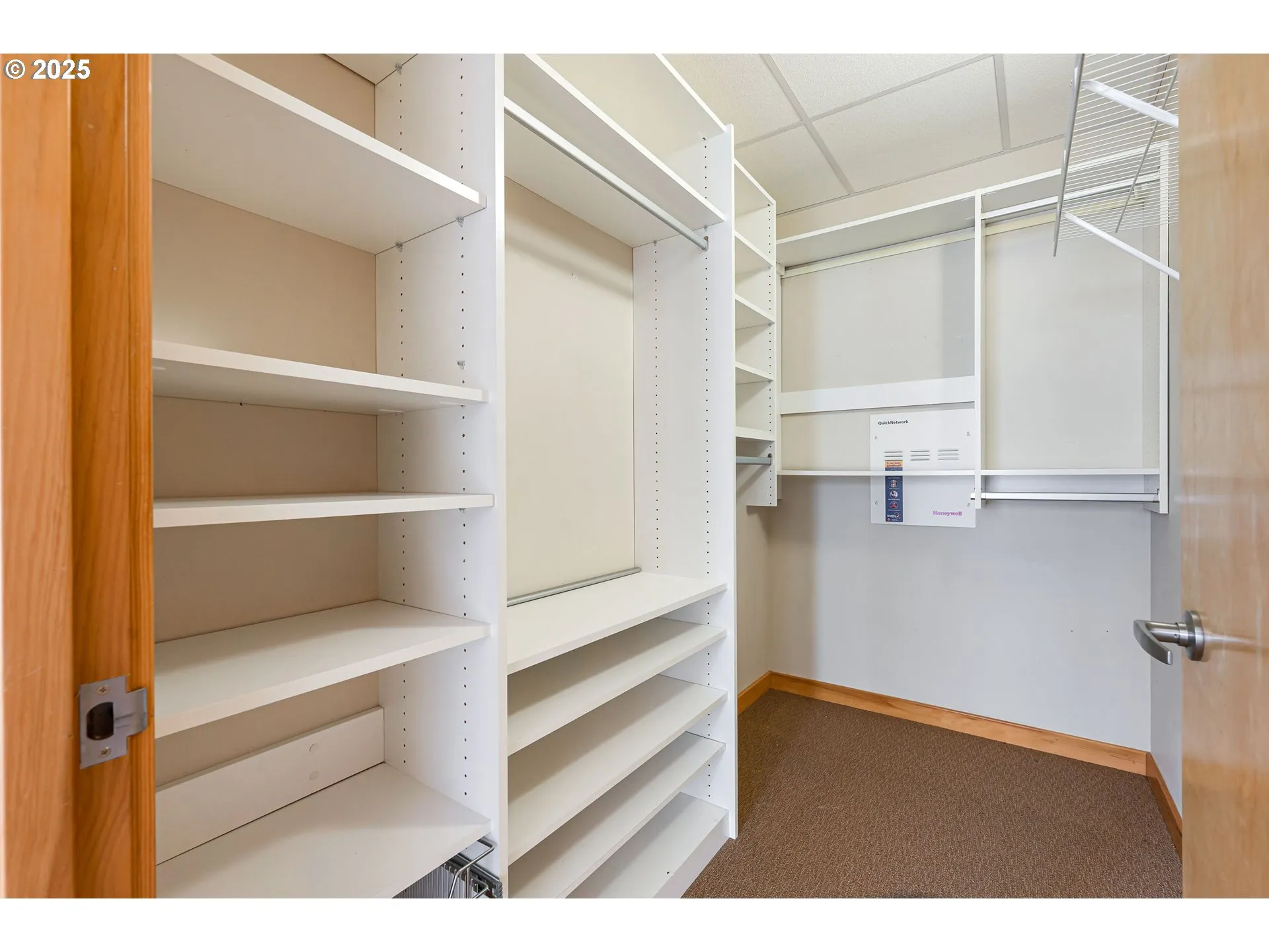 Bedroom-Walk-In Closet