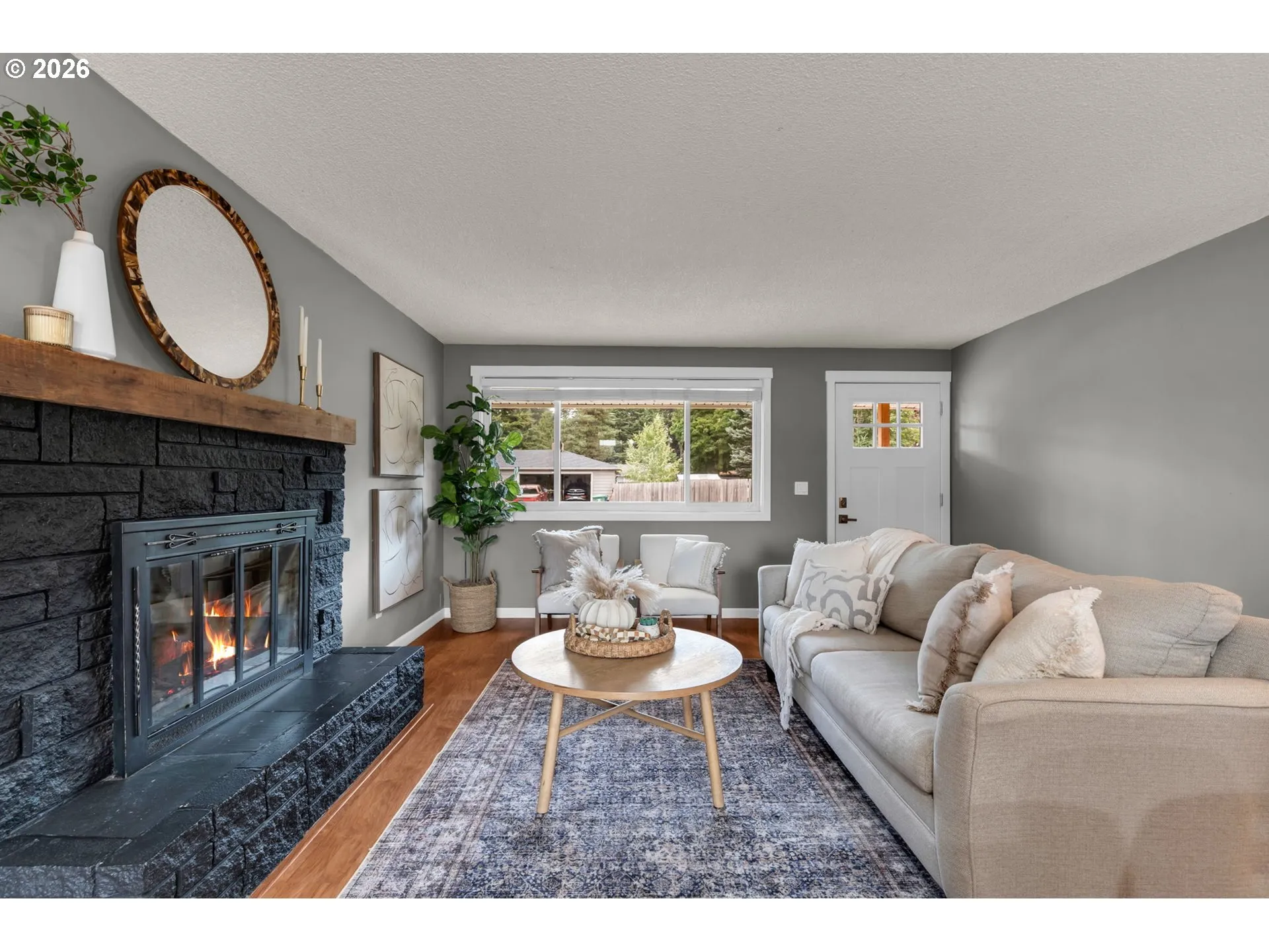 Living Room-Fireplace