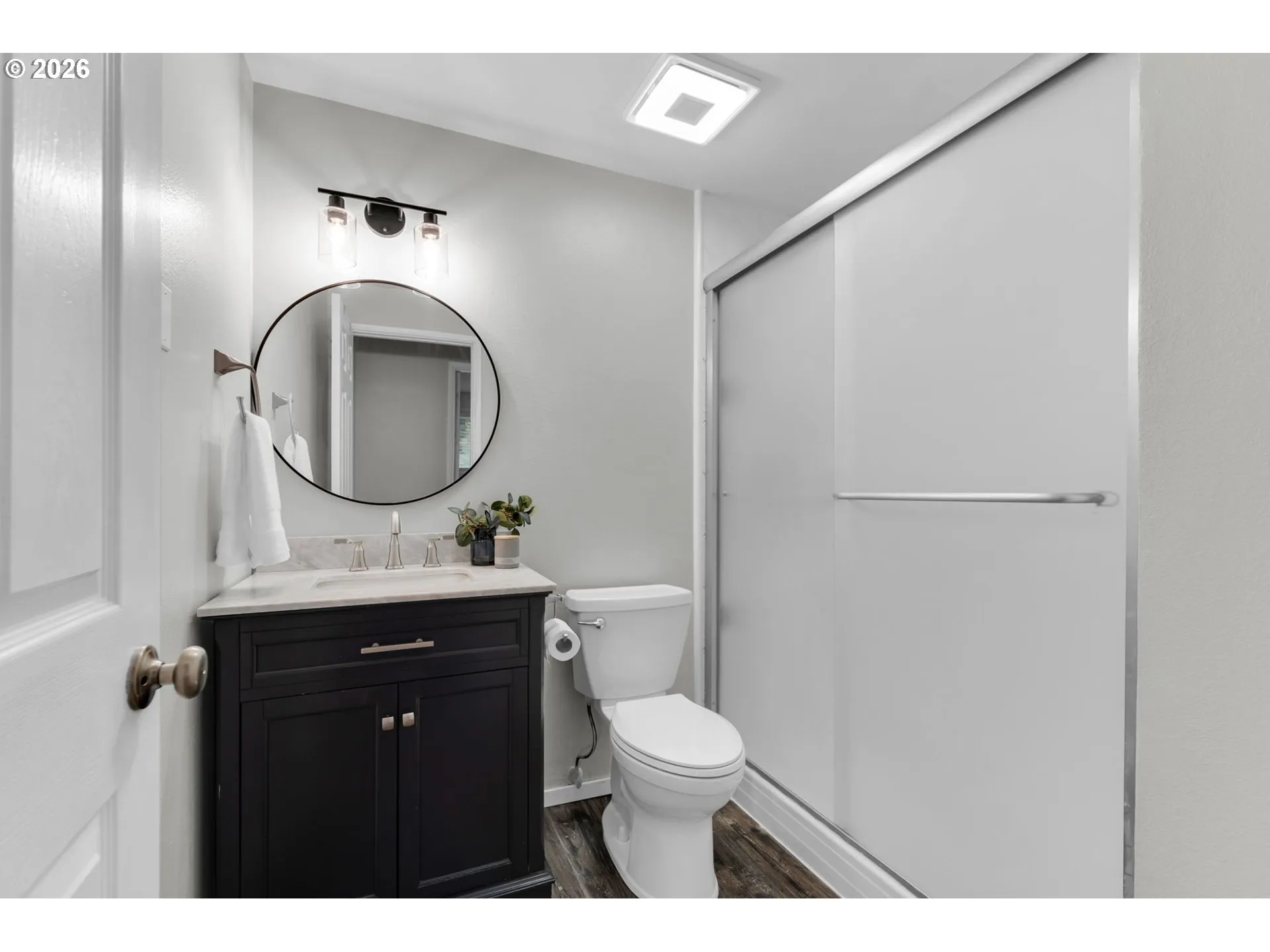 Bathroom-Walk in Shower