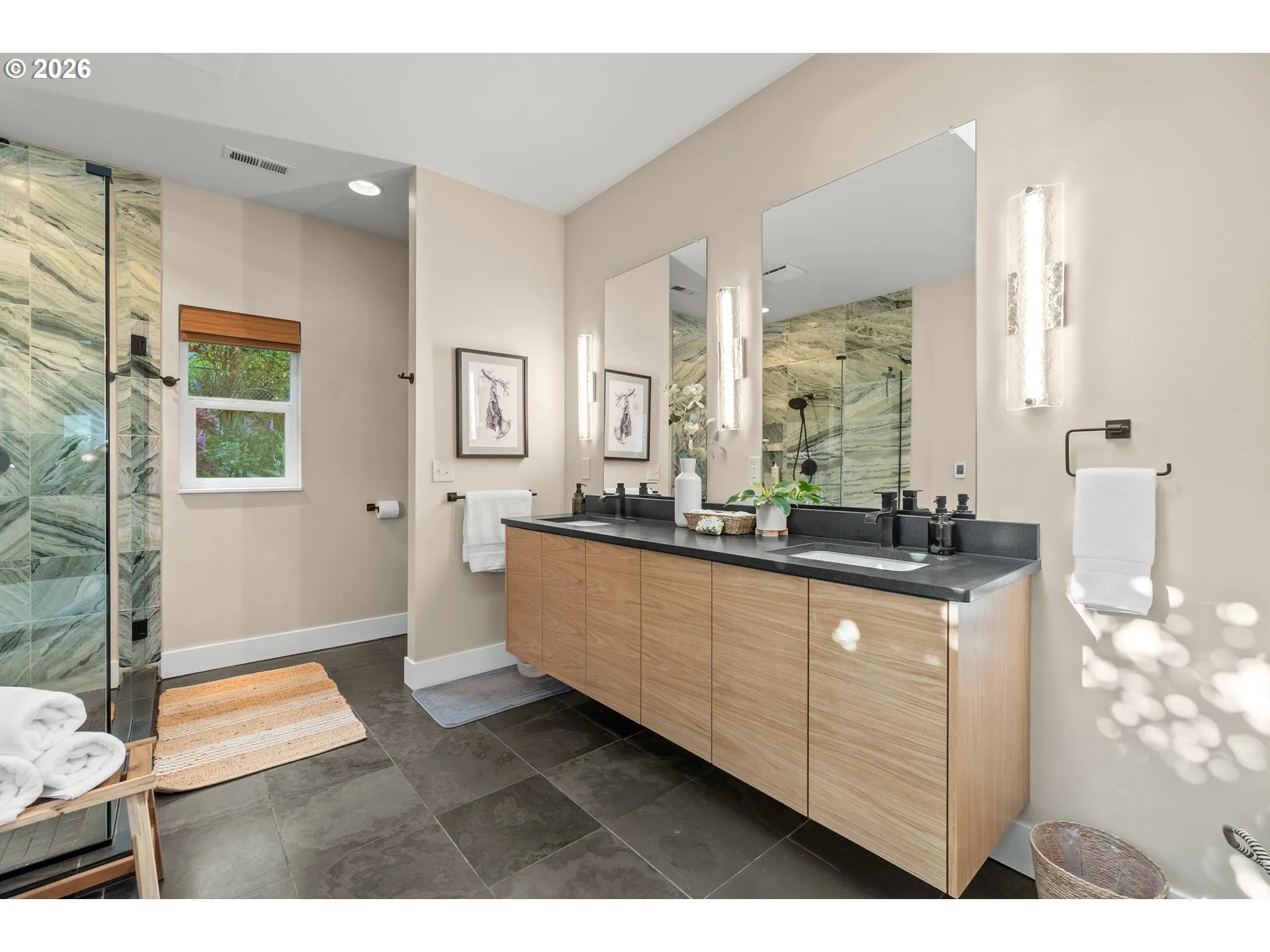 Bathroom, Attached