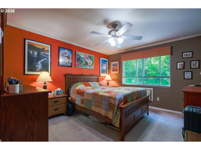 Bedroom, Primary