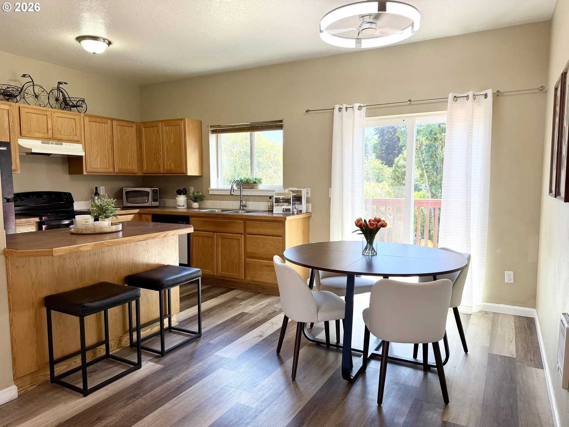 Kitchen/Dining Room-Ceiling Fan