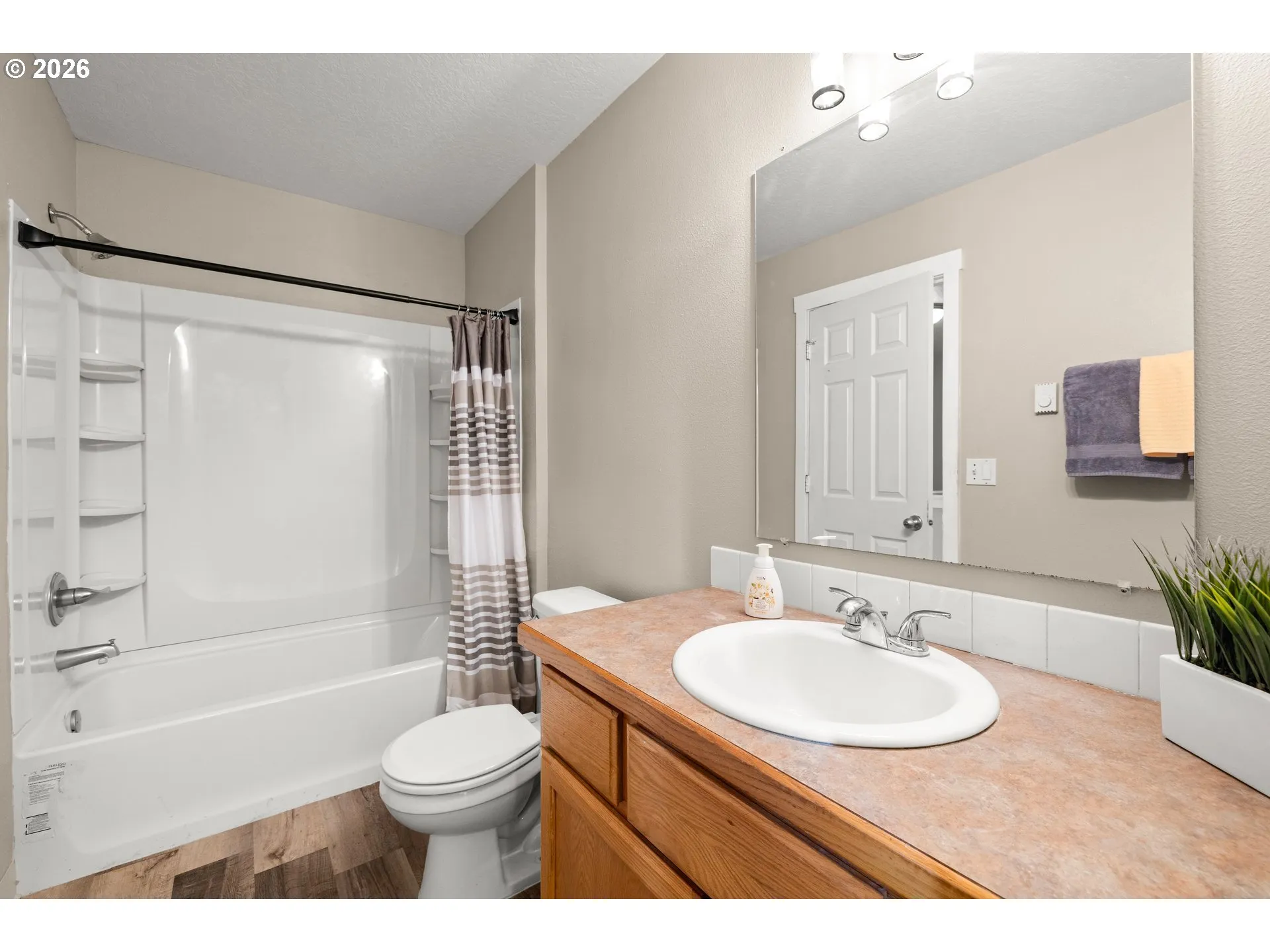 Bathroom-Upper