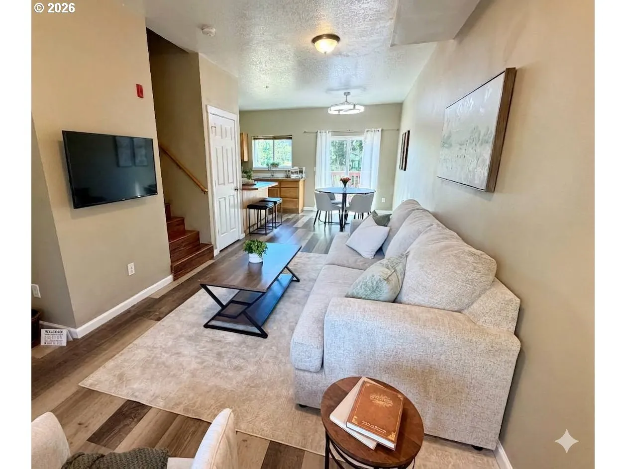 Living Room/Dining Room