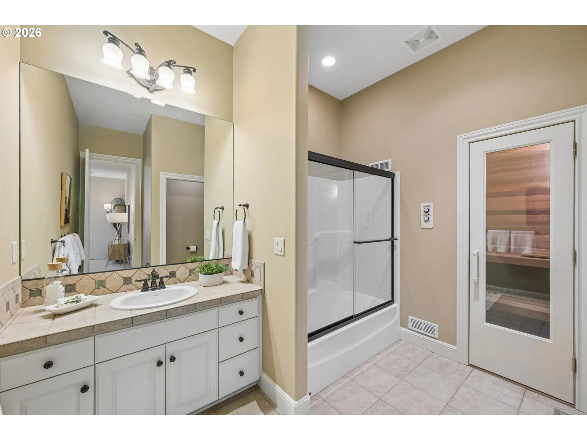 En Suite Bathroom