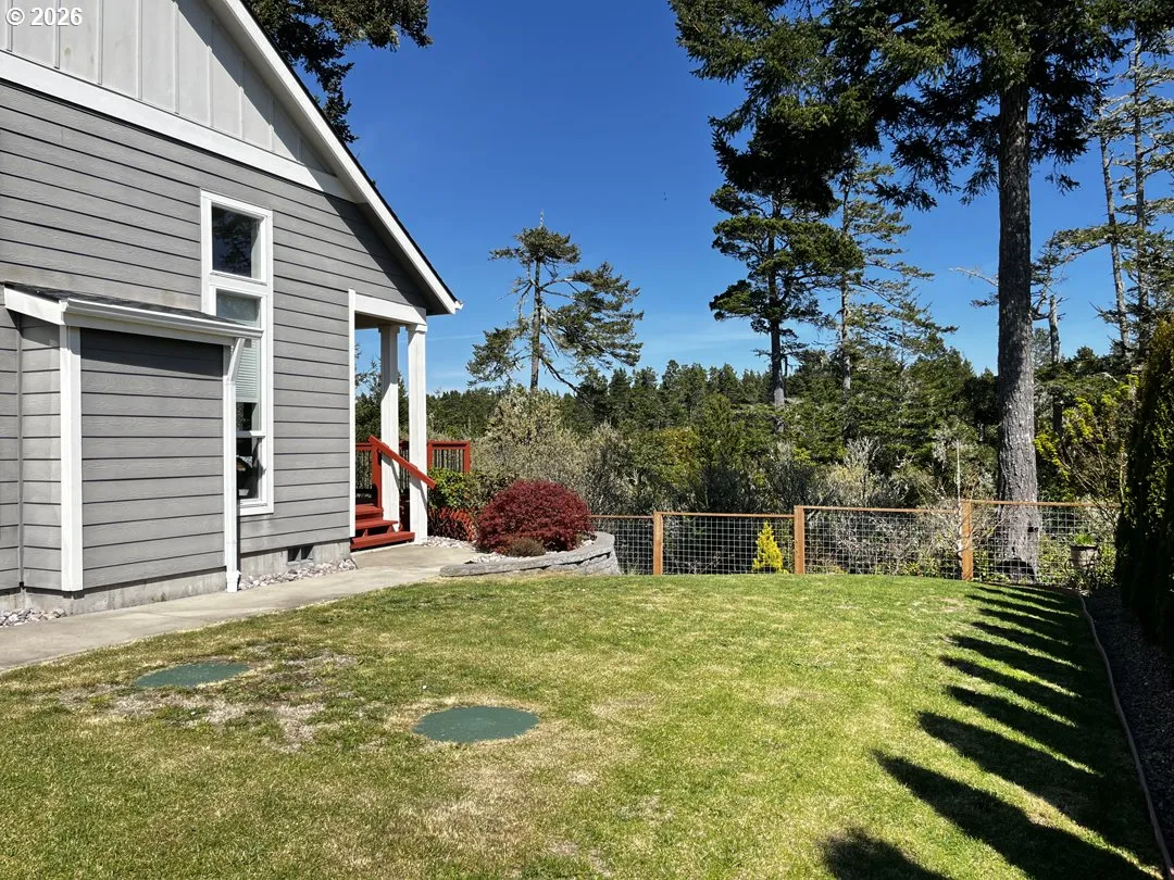 Yard-Fenced