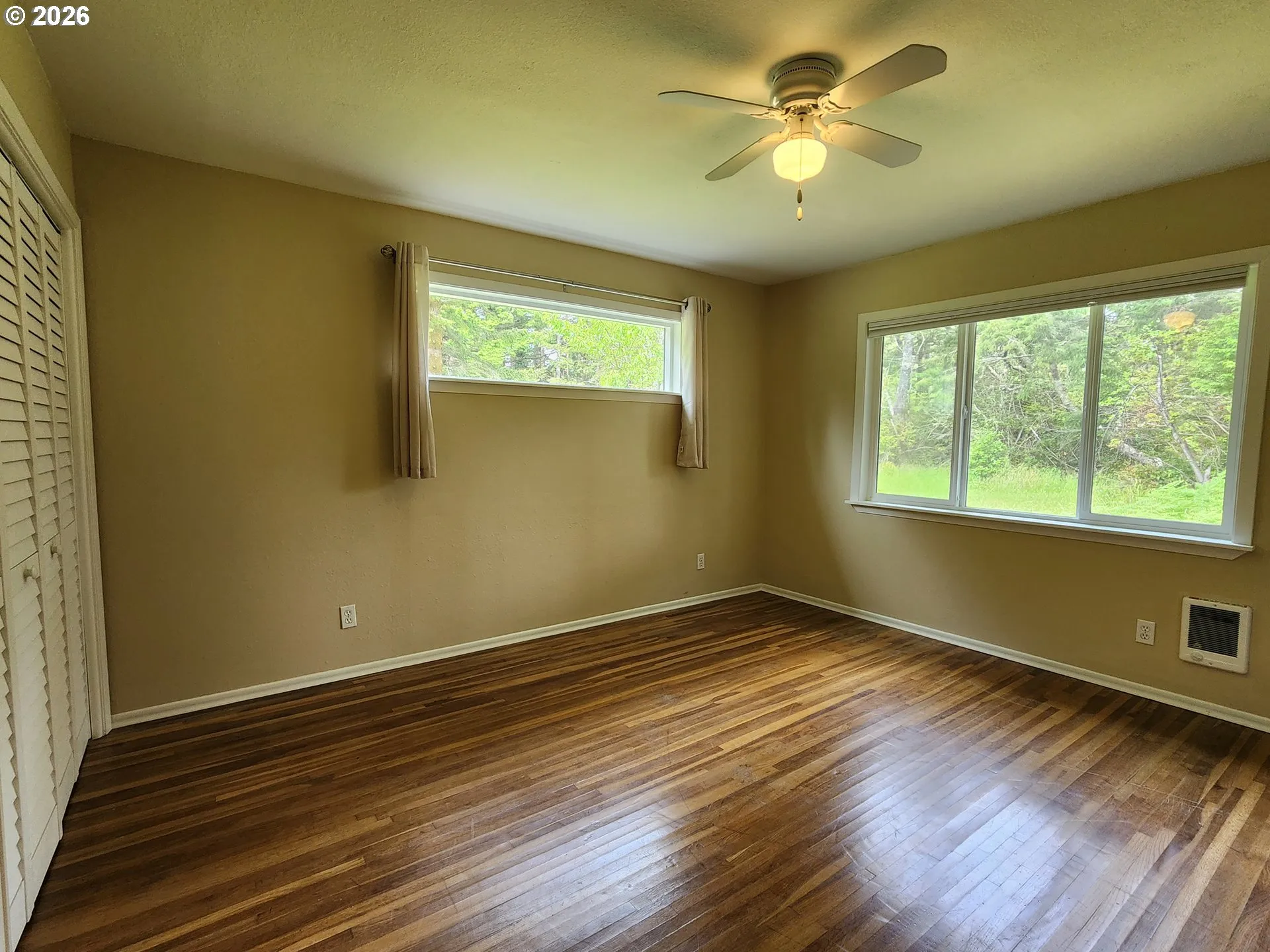 Bedroom, Primary-Ceiling Fan
