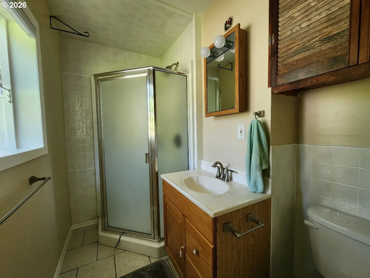 Attached Bathroom #1-Full Bathroom