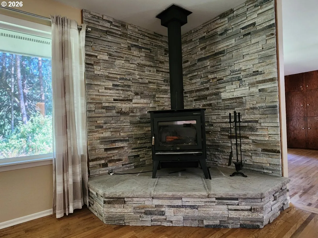 Fireplace Wood Burning Stove/Insert-Certified